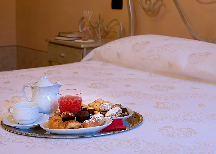 Salotto Delle Arti 게스트하우스 4*