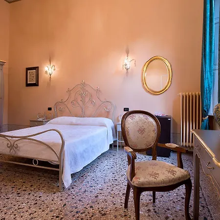 Salotto Delle Arti 4* Modena