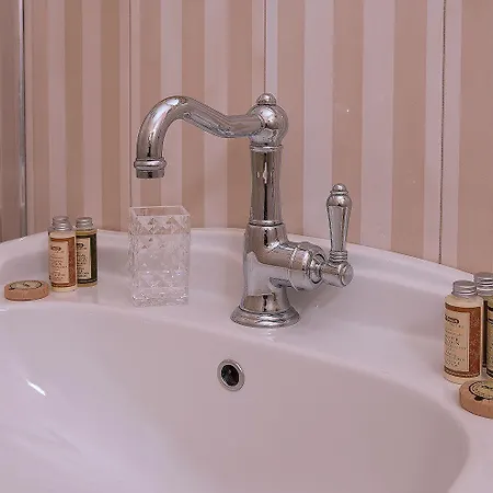 Salotto Delle Arti Casa de hóspedes Modena